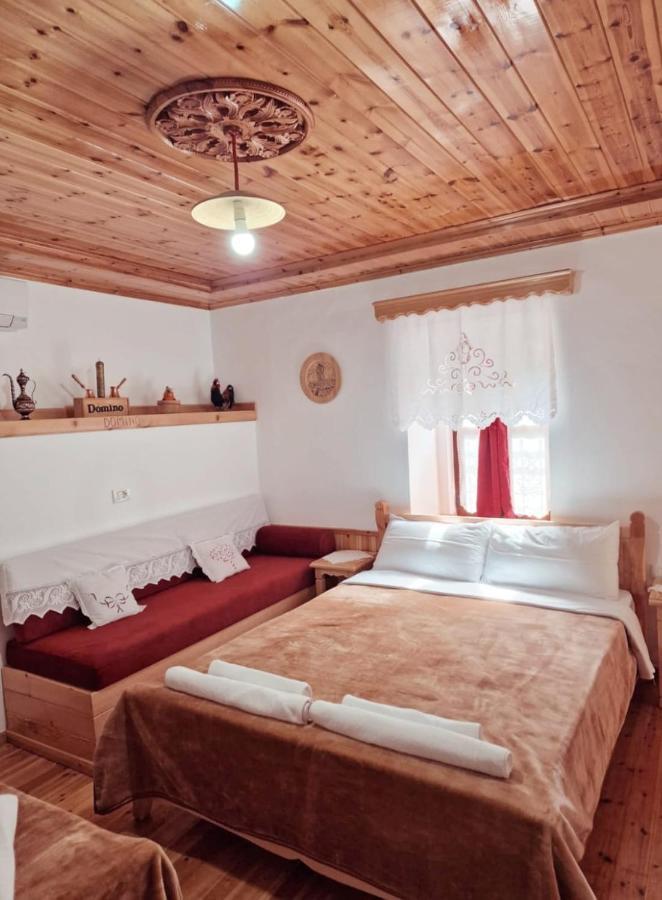 Hotel Domino Гірокастра Екстер'єр фото