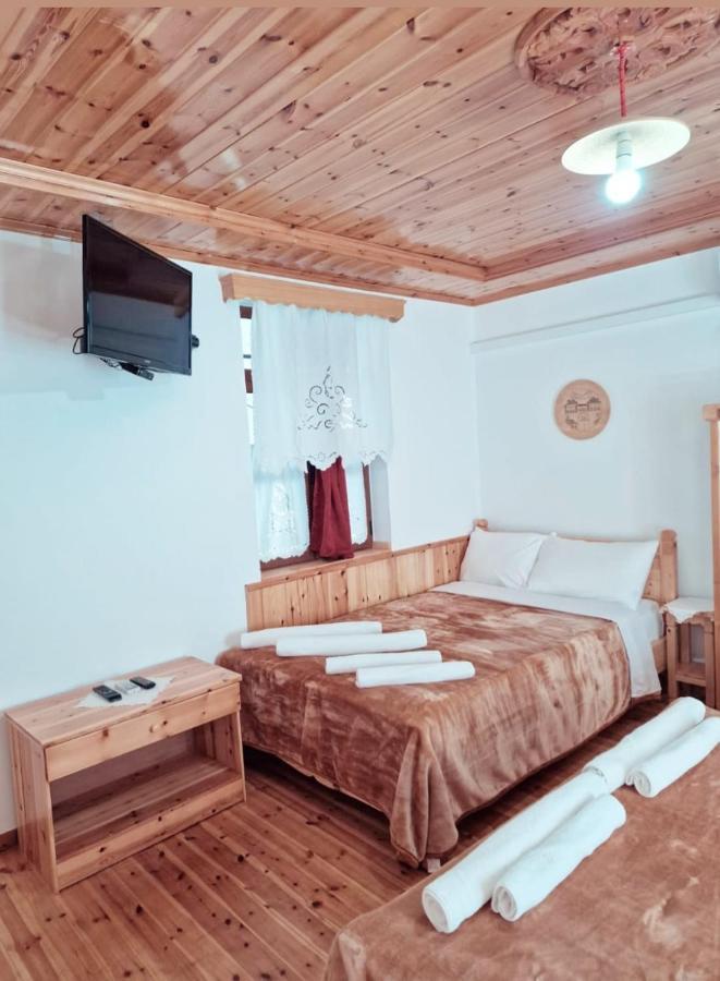 Hotel Domino Гірокастра Екстер'єр фото