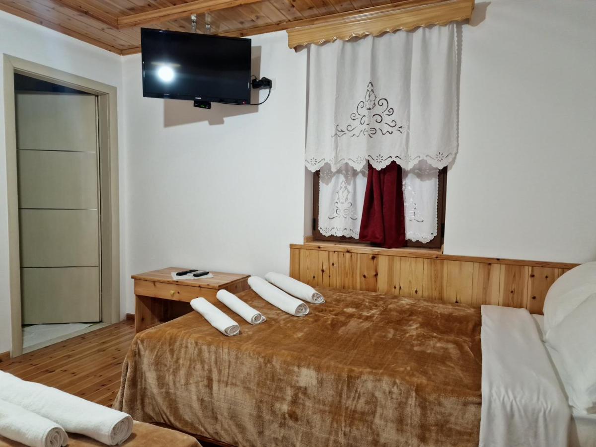 Hotel Domino Гірокастра Екстер'єр фото